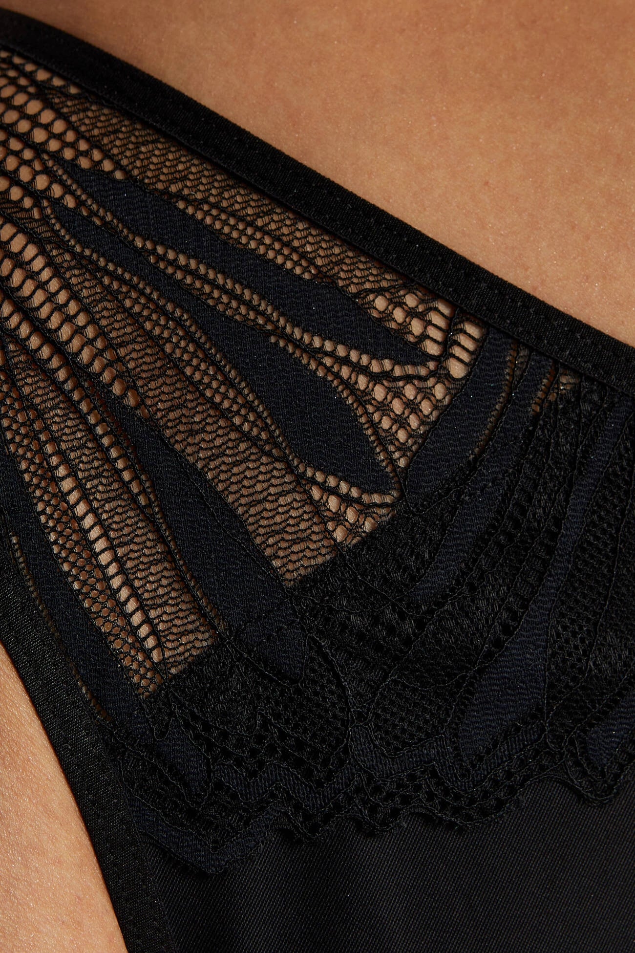 Eclipse black lace briefs (Discount Group B) | Gorteks | MySalvio